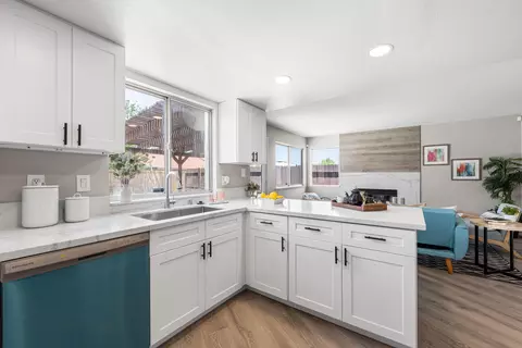 Kitchen - 44615 17th St E, Lancaster, CA 93535 photo 5 of 7
