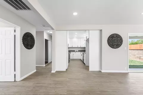 Entry Way - 1309 Ivyton St W, Lancaster, CA 93534 photo 1 of 4
