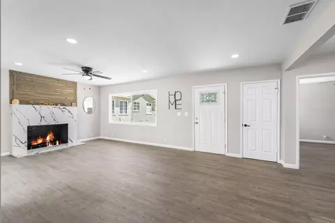 Living - 1309 Ivyton St W, Lancaster, CA 93534 photo 6 of 12