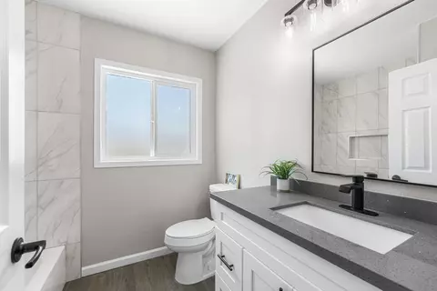 Bath - 1309 Ivyton St W, Lancaster, CA 93534 photo 2 of 3