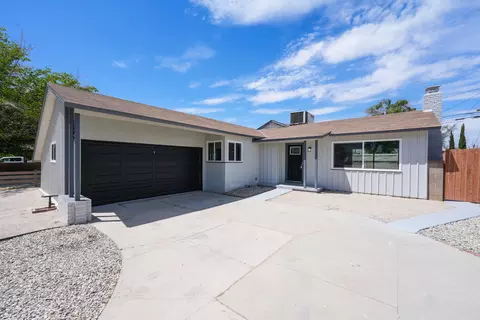 Exterior - 1309 Ivyton St W, Lancaster, CA 93534 photo 15 of 22