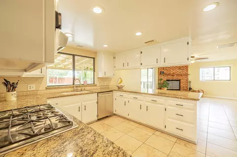 43261 41st St W, Lancaster, CA 93536 photo 17