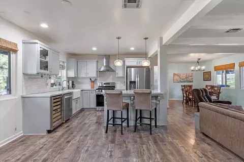 Kitchen - 21309 Hacienda Dr, Tehachapi, CA 93561 photo 1 of 4