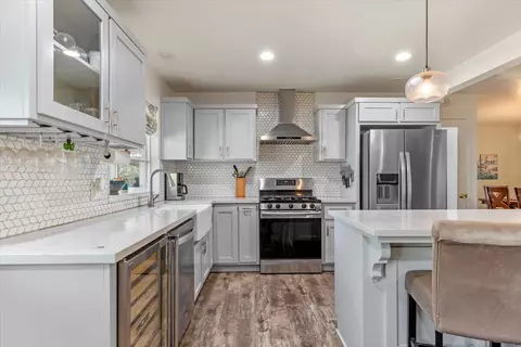Kitchen - 21309 Hacienda Dr, Tehachapi, CA 93561 photo 3 of 4