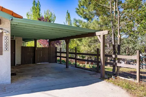Exterior - 21309 Hacienda Dr, Tehachapi, CA 93561 photo 2 of 3