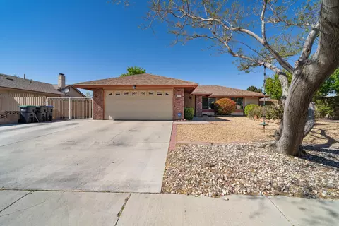 2303 Dallin St, Lancaster, CA 93536