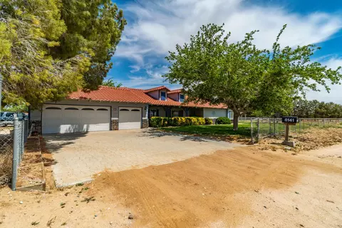 8141 Ave D 14 W, Lancaster, CA 93536