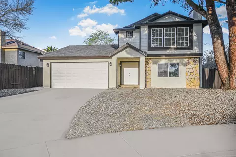 45041 Colleen Dr, Lancaster, CA 93535