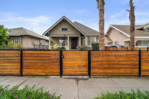 1320 50th St W, Los Angeles, CA 90037