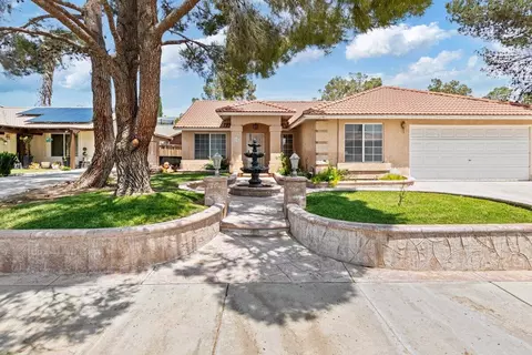 3724 Juniper Ridge Ln, Rosamond, CA 93560