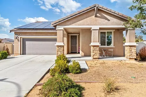 5019 Avenue J 6 W, Lancaster, CA 93536