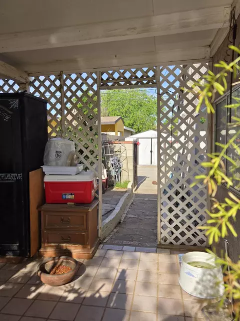 Exterior - 44365 Stanridge Ave, Lancaster, CA 93535 photo 9 of 9