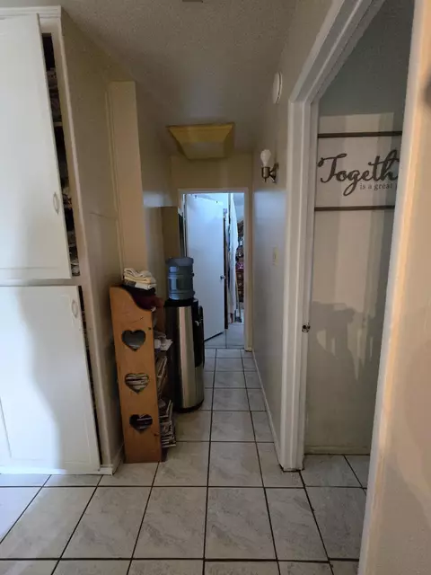 Entry Way - 44365 Stanridge Ave, Lancaster, CA 93535 photo 2 of 2