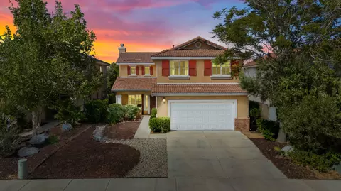 4149 Bethpage Dr, Palmdale, CA 93551