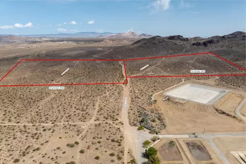 35 Th St W Truman Rd, Rosamond, CA 93560