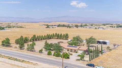8541 Ave D W, Lancaster, CA 93536
