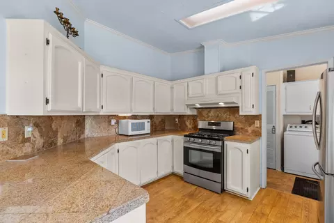 16818 Koch St, Mojave, CA 93501 photo 3