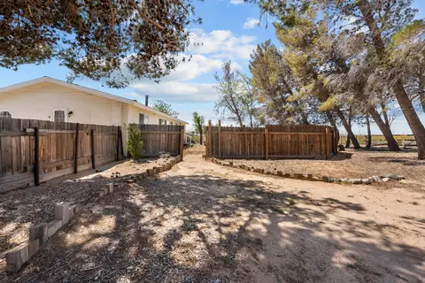 16818 Koch St, Mojave, CA 93501 photo 18