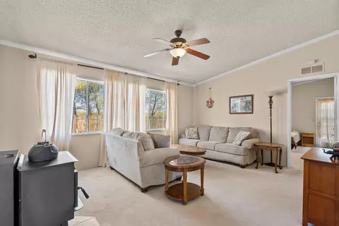 16818 Koch St, Mojave, CA 93501 photo 2