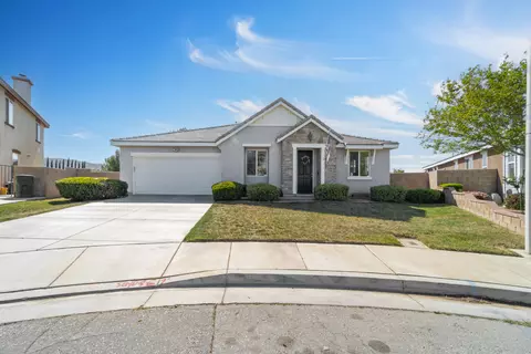3649 Mountain Shadows Ct, Palmdale, CA 93551