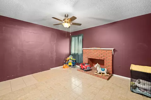 Living - 835 Oldfield St E, Lancaster, CA 93535 photo 2 of 2