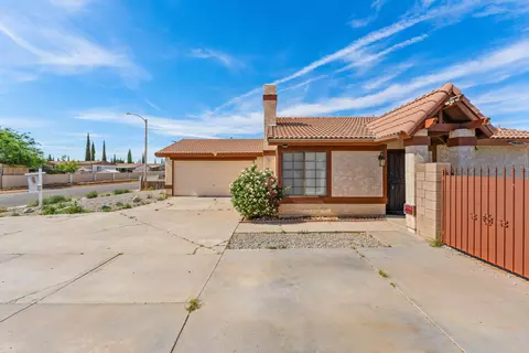 37756 E 45th St, Palmdale, CA 93552 photo 2