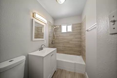 Bath - 3439 Arthur Ave, Mojave, CA 93501 photo 1 of 1