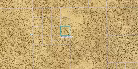Vic Ave S10, Palmdale, CA 93591 photo 3