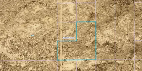 10 Th St W, Lancaster, CA 93535