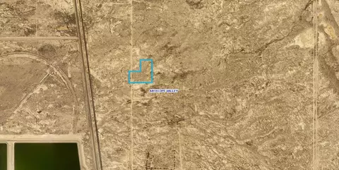 10 Th St W, Lancaster, CA 93535 photo 3
