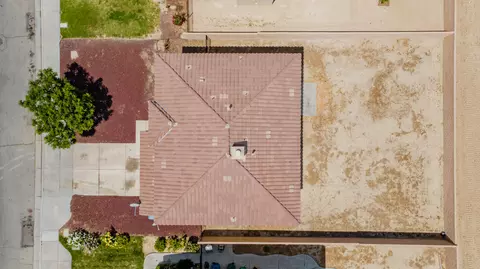 View/Area - 43718 32nd St E, Lancaster, CA 93535 photo 1 of 2