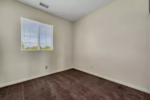 Bedroom - 43718 32nd St E, Lancaster, CA 93535 photo 5 of 6