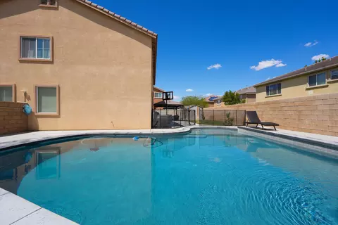 Exterior - 43834 46th St W, Lancaster, CA 93536 photo 8 of 11
