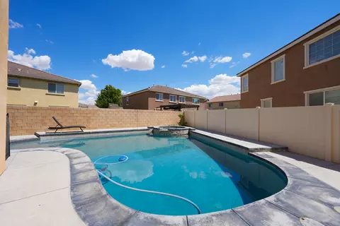 Exterior - 43834 46th St W, Lancaster, CA 93536 photo 9 of 11
