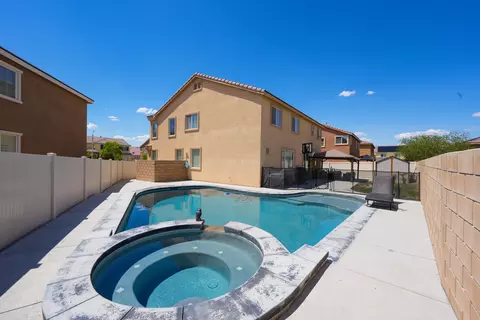 Exterior - 43834 46th St W, Lancaster, CA 93536 photo 7 of 11