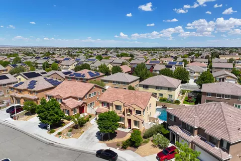 View/Area - 43834 46th St W, Lancaster, CA 93536 photo 3 of 4
