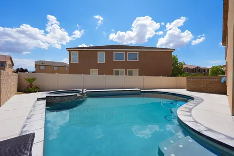Exterior - 43834 46th St W, Lancaster, CA 93536 photo 6 of 11