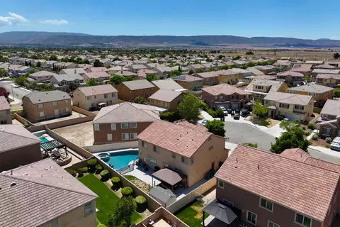View/Area - 43834 46th St W, Lancaster, CA 93536 photo 1 of 4
