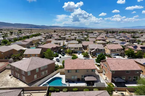 View/Area - 43834 46th St W, Lancaster, CA 93536 photo 2 of 4
