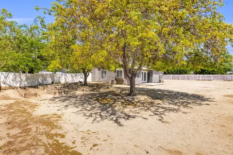 Exterior - 7624 Freestone Ln, Littlerock, CA 93543 photo 5 of 5