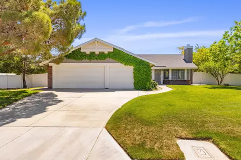 Exterior - 7624 Freestone Ln, Littlerock, CA 93543 photo 3 of 5