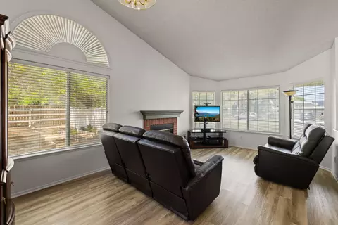 Living - 7624 Freestone Ln, Littlerock, CA 93543 photo 1 of 3