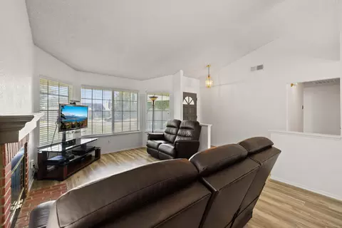 Living - 7624 Freestone Ln, Littlerock, CA 93543 photo 2 of 3