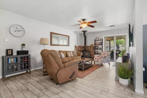 30140 Brassie Ct, Tehachapi, CA 93561 photo 7