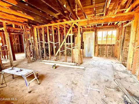Entry Way - 1918 Barstow Rd, Mojave, CA 93501 photo 1 of 1