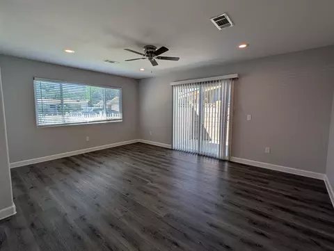 Living - 607 Pondera St E, Lancaster, CA 93535 photo 1 of 5