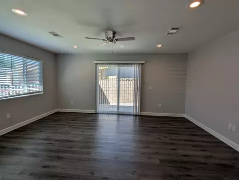 Living - 607 Pondera St E, Lancaster, CA 93535 photo 2 of 5