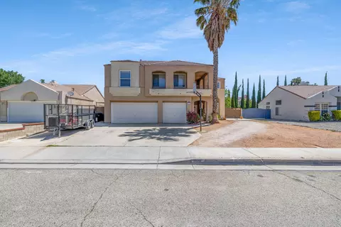 38828 Barrington St, Palmdale, CA 93551