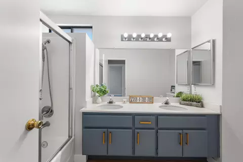 Bath - 44202 Soft Ave, Lancaster, CA 93536 photo 4 of 5
