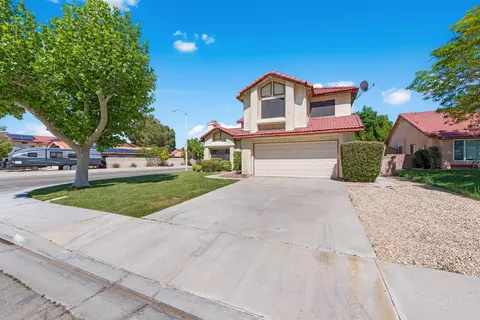 Exterior - 44202 Soft Ave, Lancaster, CA 93536 photo 4 of 11